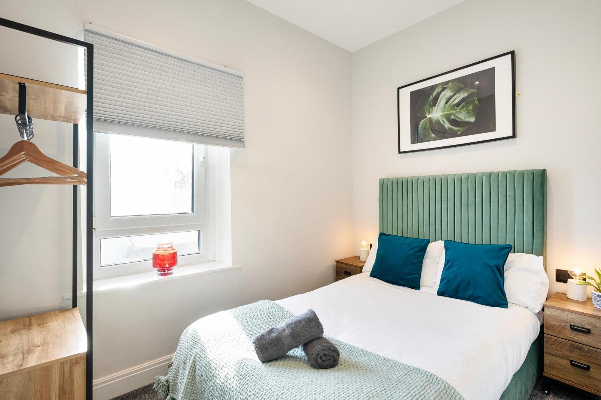 Cosy Modern With Free Parking *